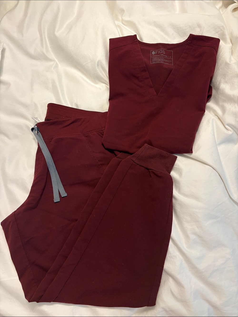 Figs Women's Burgundy Joggers & V-Neck Top Set